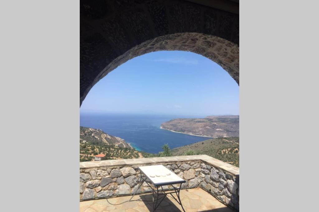 Πύργος Παραδοσιακός Με Μαγευτική Θέα - Villa Traditional Tower With Amazing Sea View Areopoli Dış mekan fotoğraf