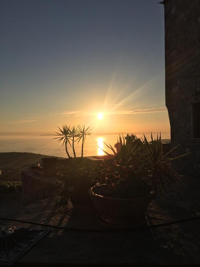 Πύργος Παραδοσιακός Με Μαγευτική Θέα - Villa Traditional Tower With Amazing Sea View Areopoli Dış mekan fotoğraf