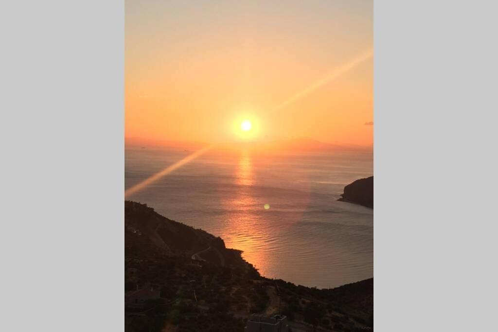 Πύργος Παραδοσιακός Με Μαγευτική Θέα - Villa Traditional Tower With Amazing Sea View Areopoli Dış mekan fotoğraf