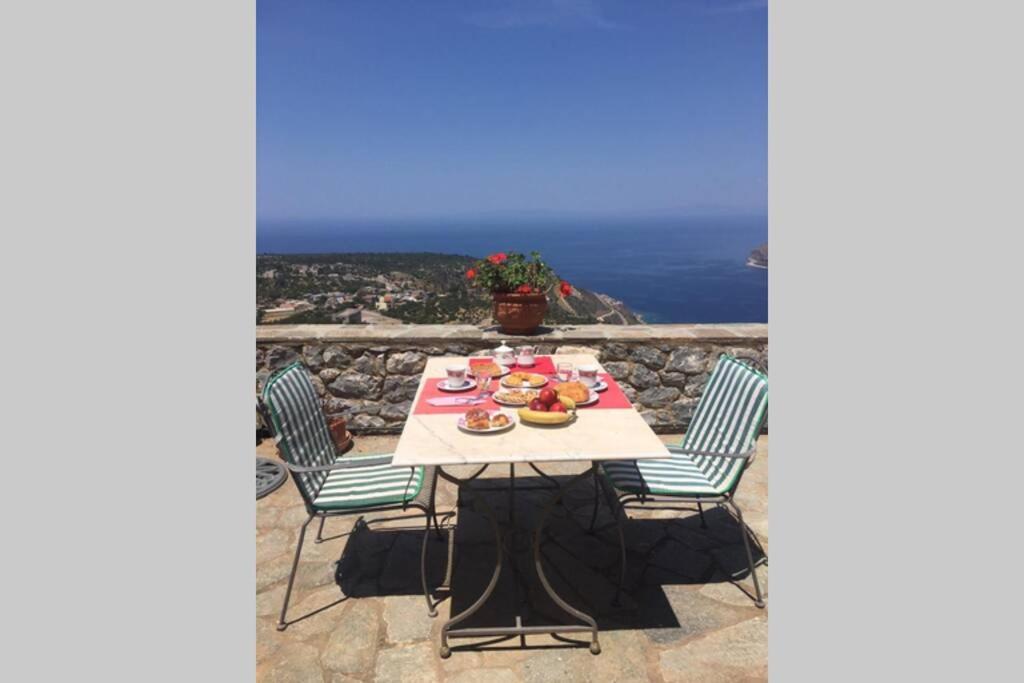 Πύργος Παραδοσιακός Με Μαγευτική Θέα - Villa Traditional Tower With Amazing Sea View Areopoli Dış mekan fotoğraf